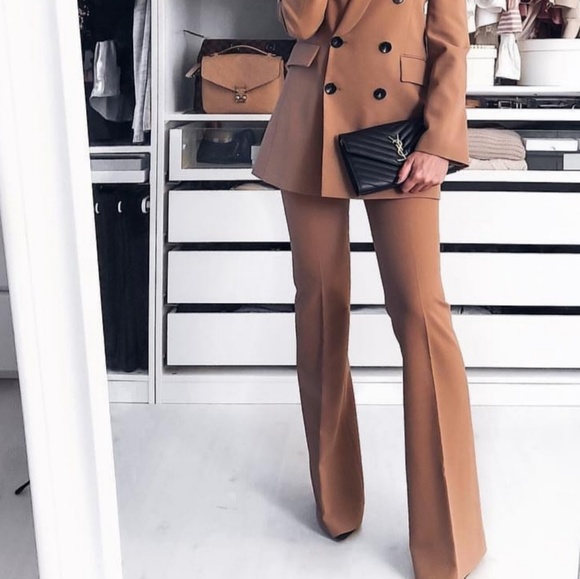 💎ABOUT ME + LUXE GOODS💎 - Picture 2 of 8